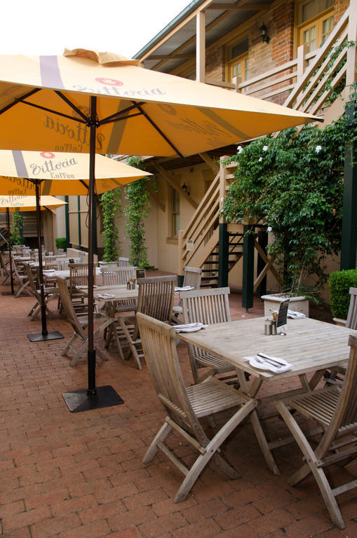 Cobb & Co Court Boutique Hotel Mudgee Exterior foto