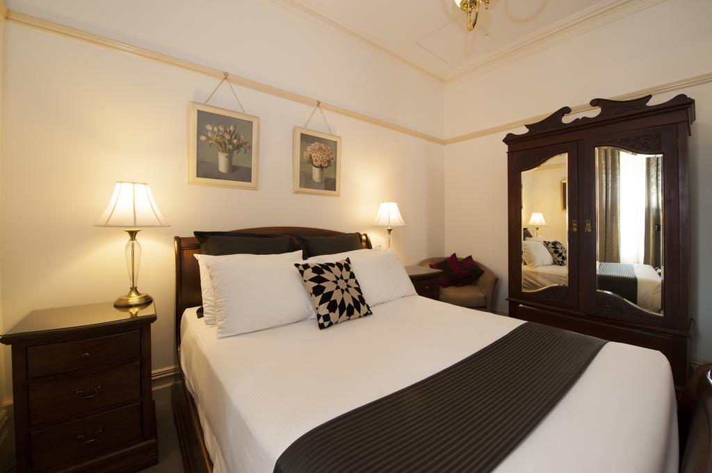 Cobb & Co Court Boutique Hotel Mudgee Zimmer foto