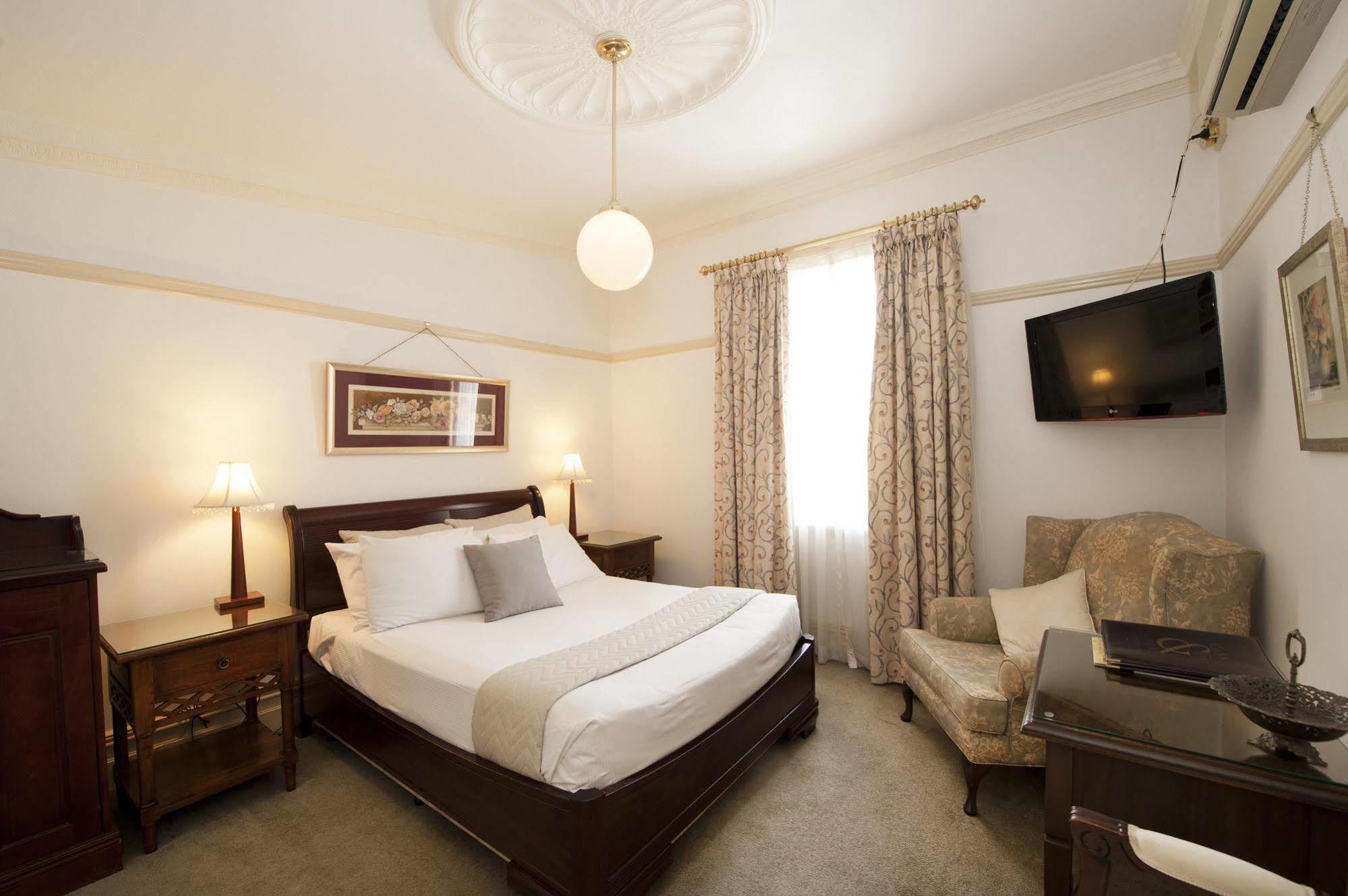 Cobb & Co Court Boutique Hotel Mudgee Exterior foto